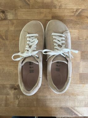 BIRKENSTOCK Bend Low Suede Leather Sneakers 
Sandcastle 40 US 9